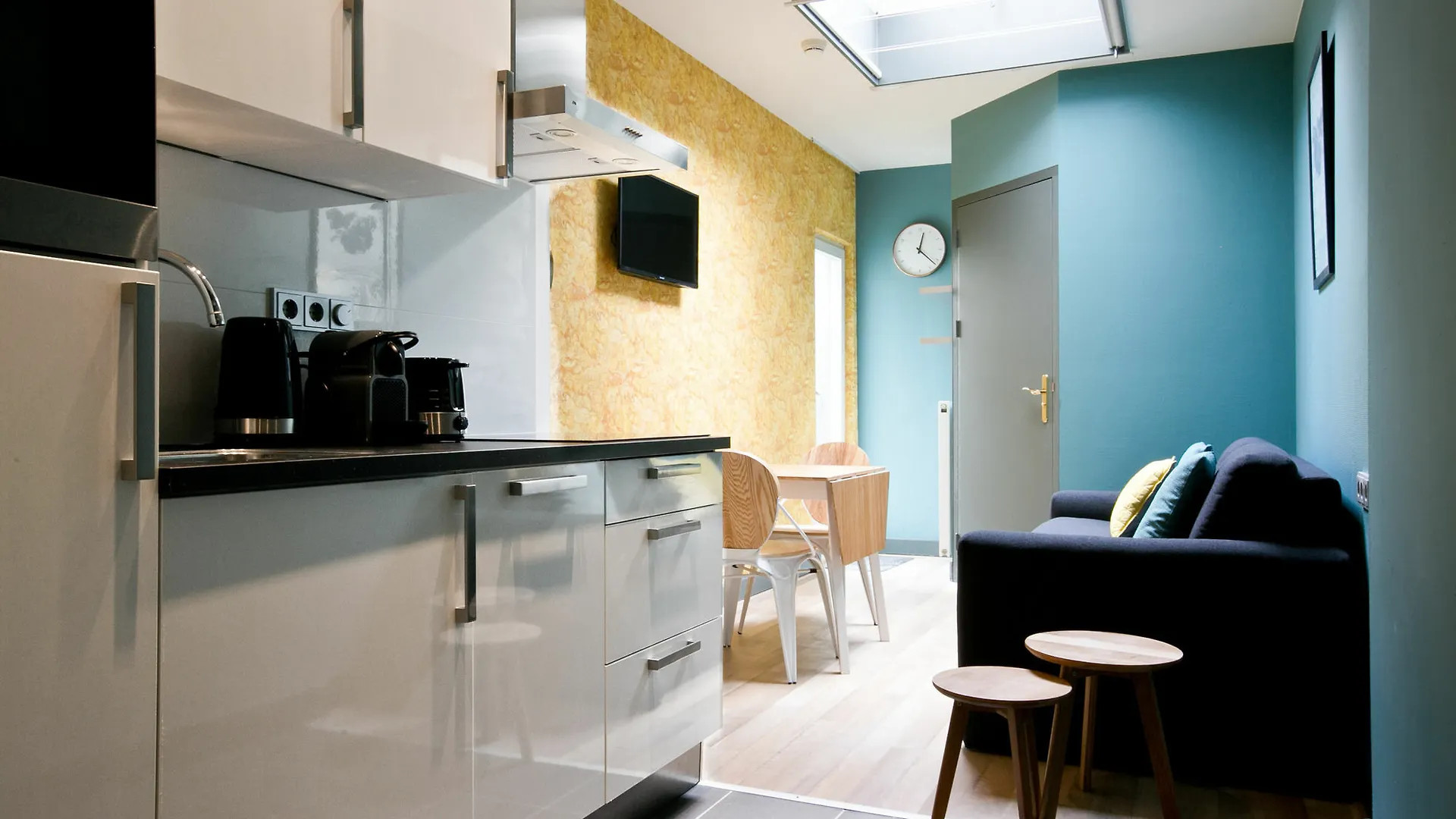Museum Square Apartment